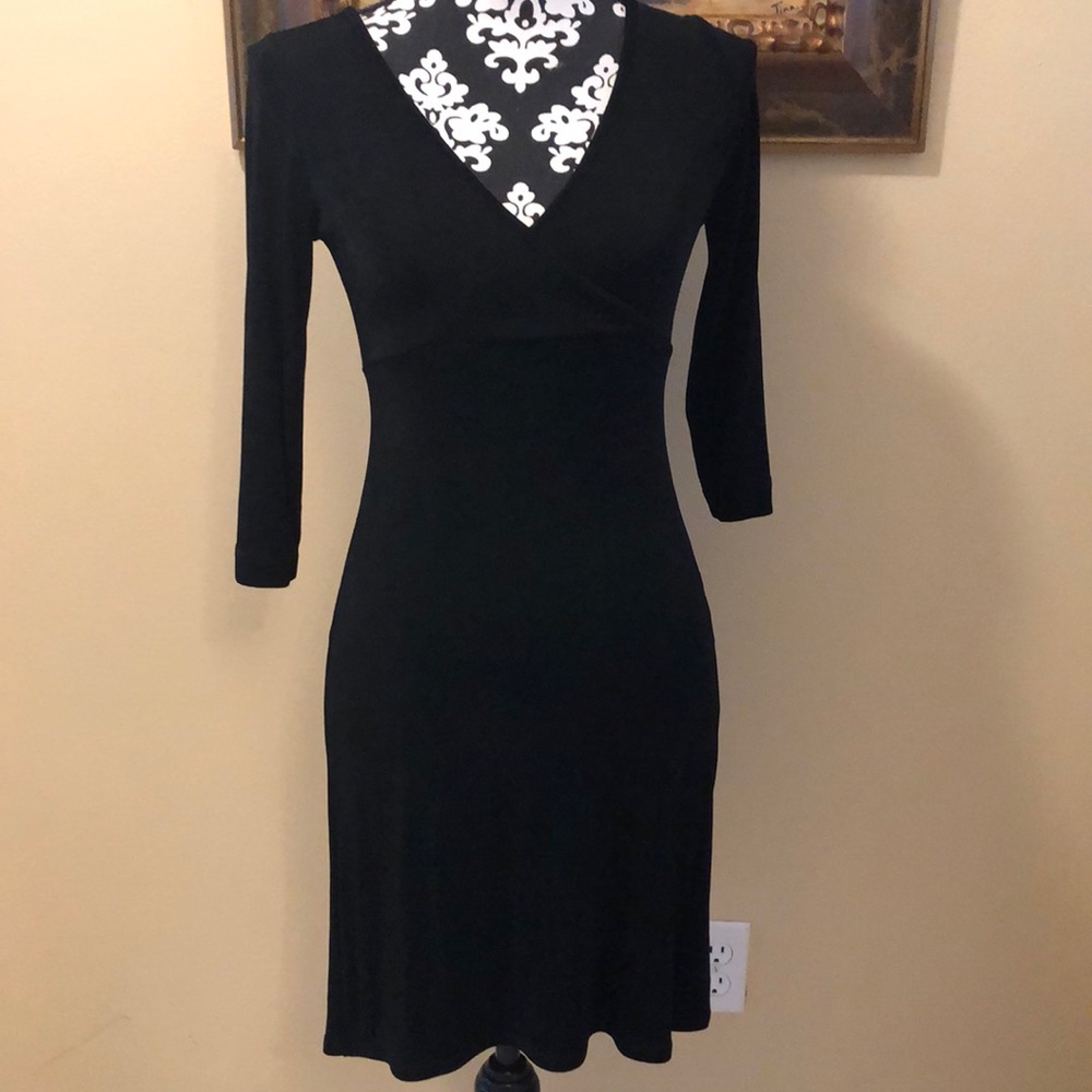 BCBG Paris Vintage cross front style empire waist stretchy long sleeve dress